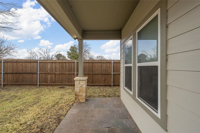 502 David Davis Drive, Mcgregor, TX 76657