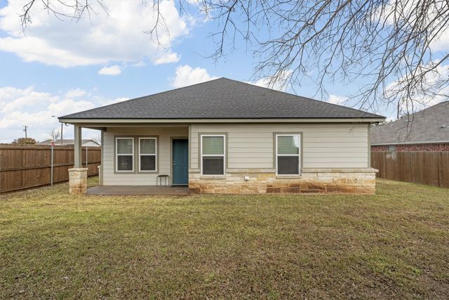 502 David Davis Drive, Mcgregor, TX 76657