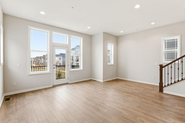 11289 81st Way N, Maple Grove, MN 55369