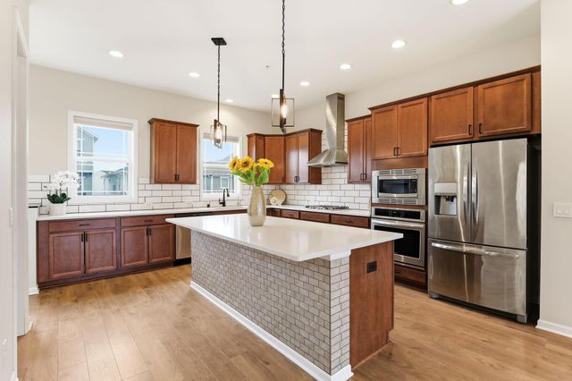 11289 81st Way N, Maple Grove, MN 55369