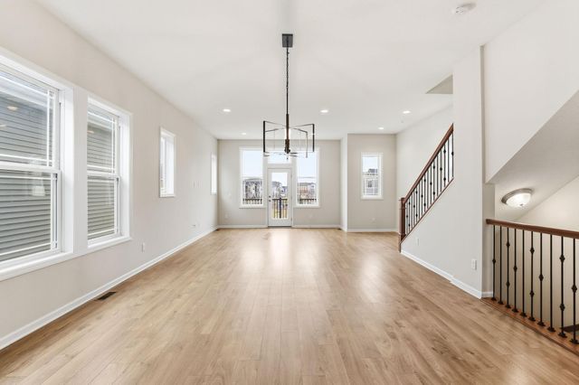 11289 81st Way N, Maple Grove, MN 55369