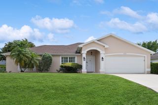 2543 SW Deckard Street, Port St Lucie, FL 34953