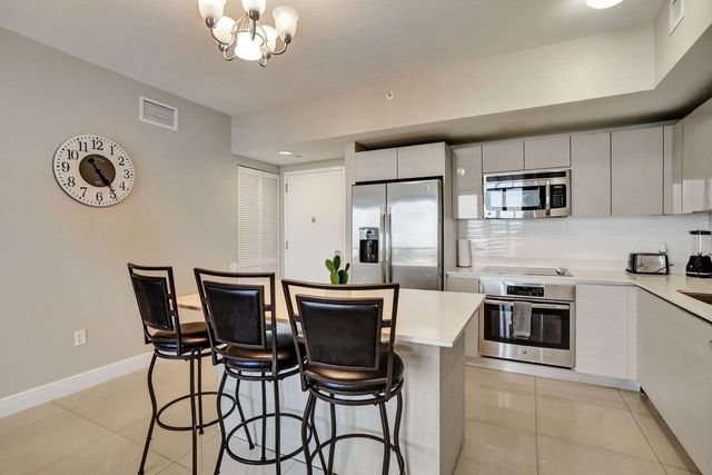 2600 E Hallandale Beach Boulevard T3210, Hallandale Beach, FL 33009