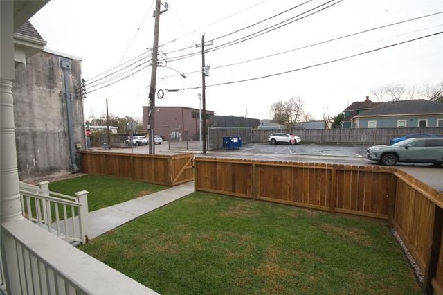 505 Winnie Street, Houston, TX 77009