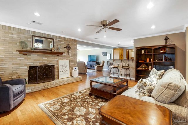 3211 Dunaway Ln, Pensacola, FL 32526