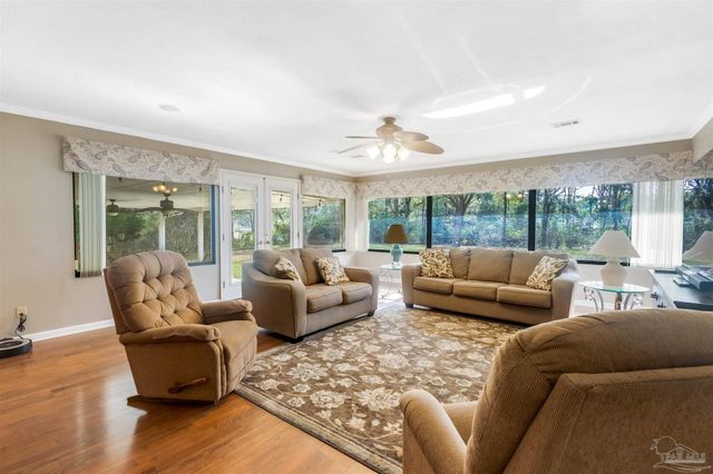 3211 Dunaway Ln, Pensacola, FL 32526