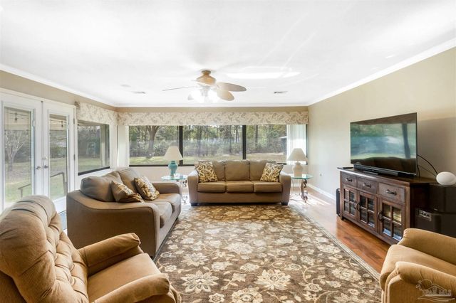 3211 Dunaway Ln, Pensacola, FL 32526