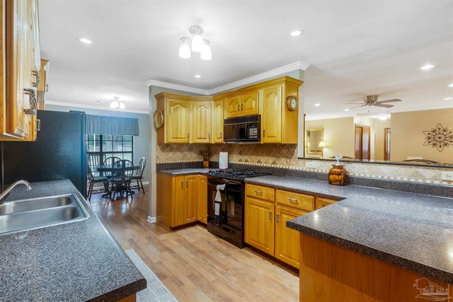 3211 Dunaway Ln, Pensacola, FL 32526