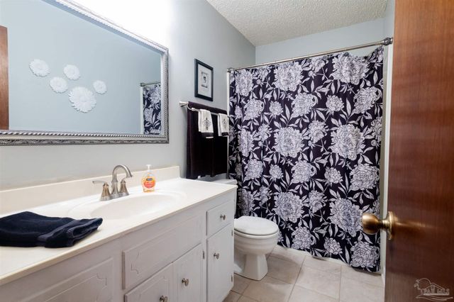 3211 Dunaway Ln, Pensacola, FL 32526