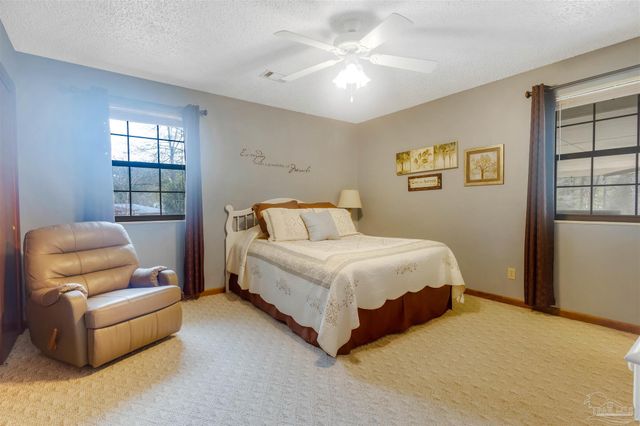 3211 Dunaway Ln, Pensacola, FL 32526