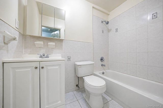 1090 Hancock Street, Brooklyn, NY 11221
