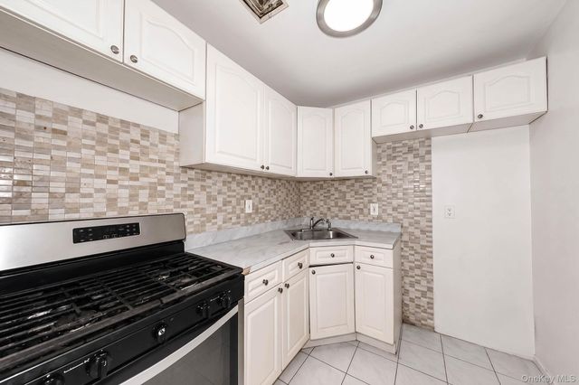 1090 Hancock Street, Brooklyn, NY 11221