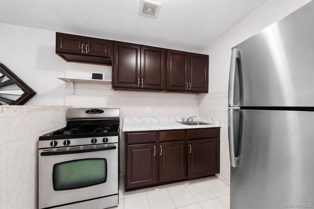 1090 Hancock Street, Brooklyn, NY 11221