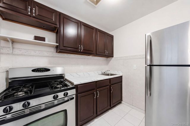 1090 Hancock Street, Brooklyn, NY 11221