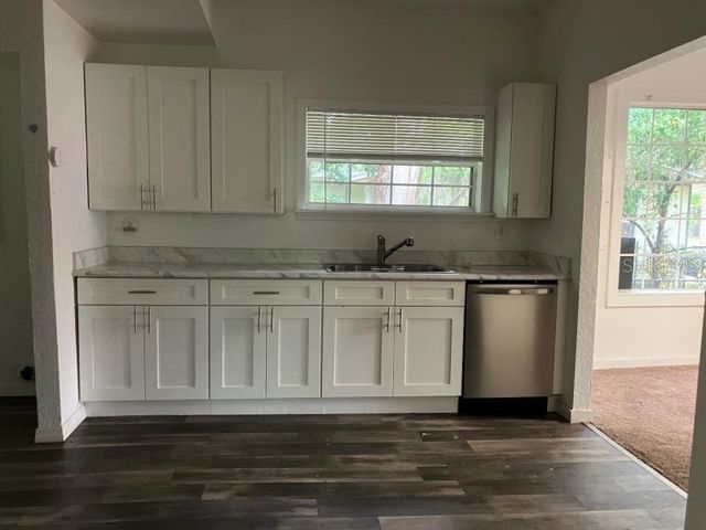 528 E CHURCH STREET, Deland, FL 32724