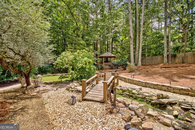 105 Arlington Trace, Fayetteville, GA 30215