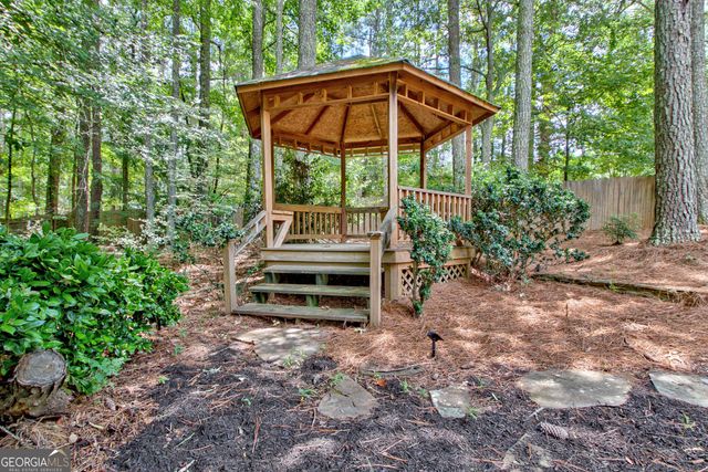 105 Arlington Trace, Fayetteville, GA 30215
