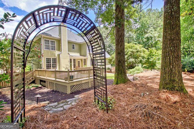 105 Arlington Trace, Fayetteville, GA 30215