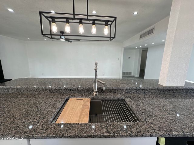 5216 KODIAK Avenue, El Paso, TX 79924