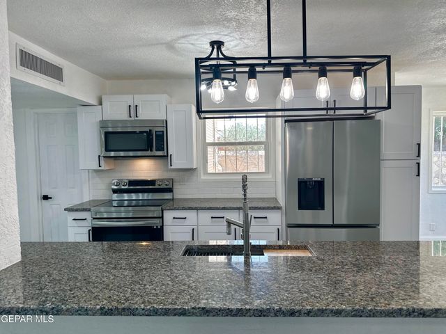 5216 KODIAK Avenue, El Paso, TX 79924