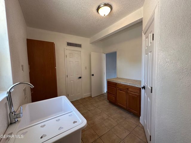 5216 KODIAK Avenue, El Paso, TX 79924