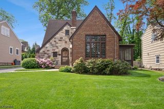 7 Webster Ave, Summit City, NJ 07901