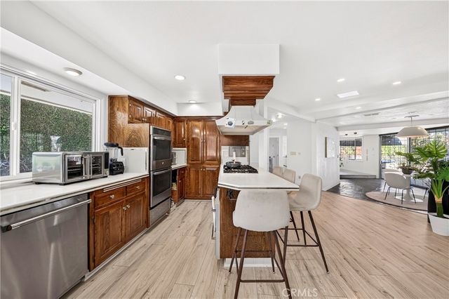 619 Lakeside, Fullerton, CA 92835