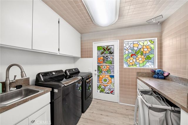 619 Lakeside, Fullerton, CA 92835