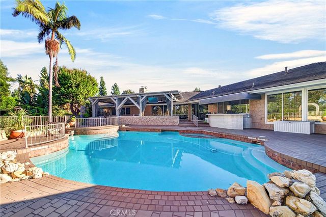 619 Lakeside, Fullerton, CA 92835