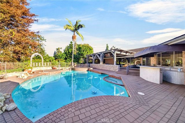 619 Lakeside, Fullerton, CA 92835