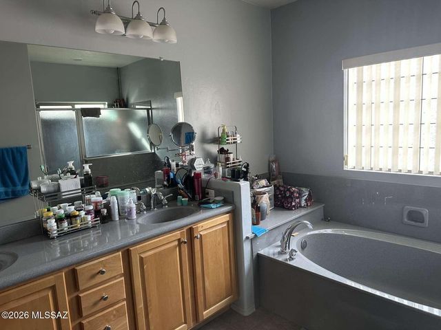 5225 W Wild Burro Spring Drive, Marana, AZ 85658