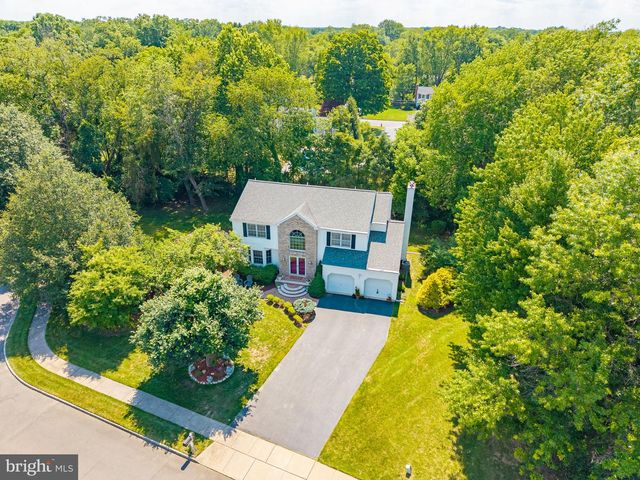 18 LOVELAND CT, East Windsor Twp, NJ 08512