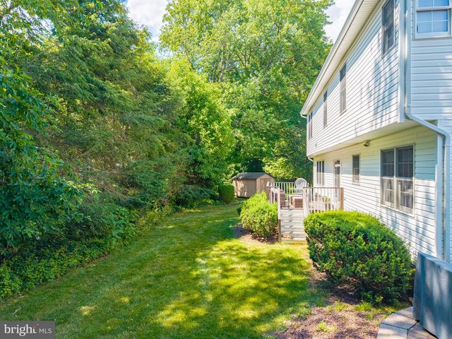 18 LOVELAND CT, East Windsor Twp, NJ 08512
