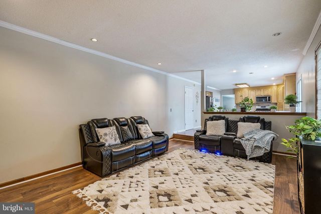 18 LOVELAND CT, East Windsor Twp, NJ 08512