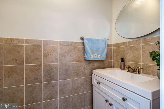 18 LOVELAND CT, East Windsor Twp, NJ 08512