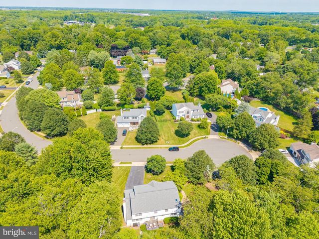 18 LOVELAND CT, East Windsor Twp, NJ 08512