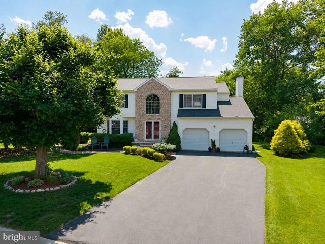18 LOVELAND CT, East Windsor Twp, NJ 08512