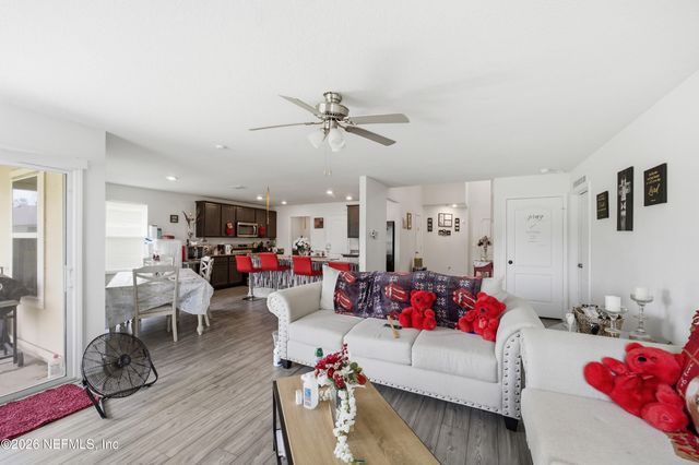 8655 NEWNAN LAKE Drive, Macclenny, FL 32063