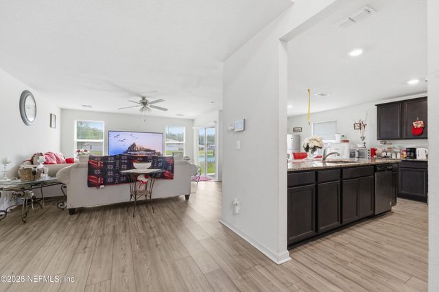 8655 NEWNAN LAKE Drive, Macclenny, FL 32063