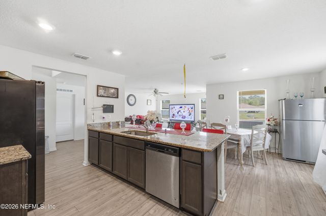 8655 NEWNAN LAKE Drive, Macclenny, FL 32063