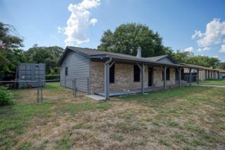 1037 Wilkes CIR, Smithville, TX 78957