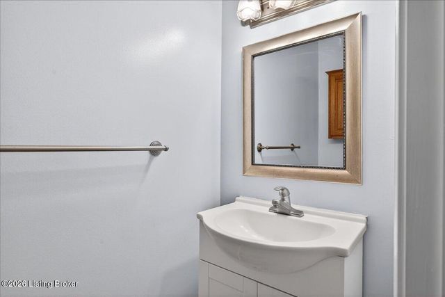 10105 Day Lilly Ct, Louisville, KY 40241