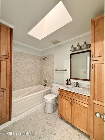 10105 Day Lilly Ct, Louisville, KY 40241