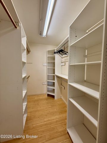 10105 Day Lilly Ct, Louisville, KY 40241