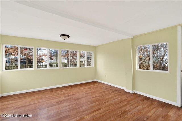 10105 Day Lilly Ct, Louisville, KY 40241