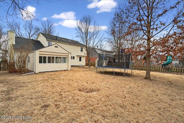 10105 Day Lilly Ct, Louisville, KY 40241