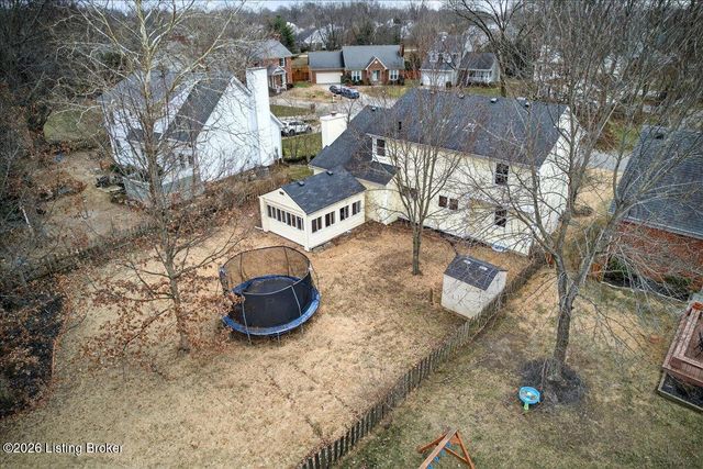 10105 Day Lilly Ct, Louisville, KY 40241