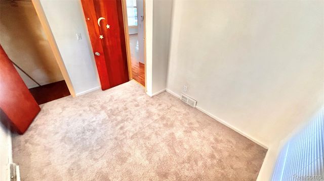 20760 Atlantic Avenue, Warren, MI 48091