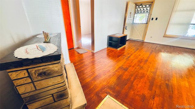 20760 Atlantic Avenue, Warren, MI 48091