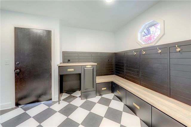500 Avila Circle, Kansas City, MO 64114